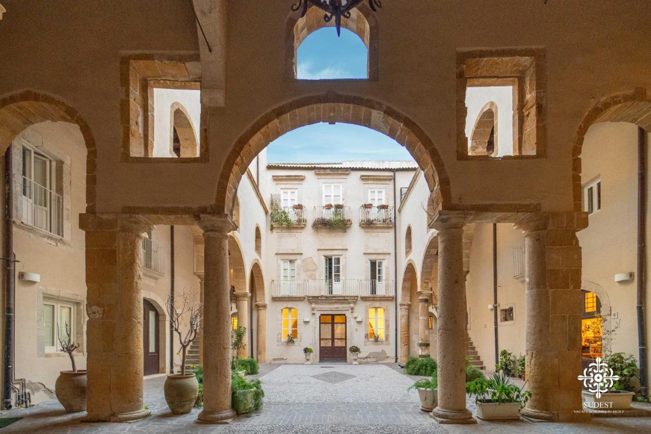 Appartement Residenza Dumah - Elegante Dimora In Centro à Syracuse Extérieur photo