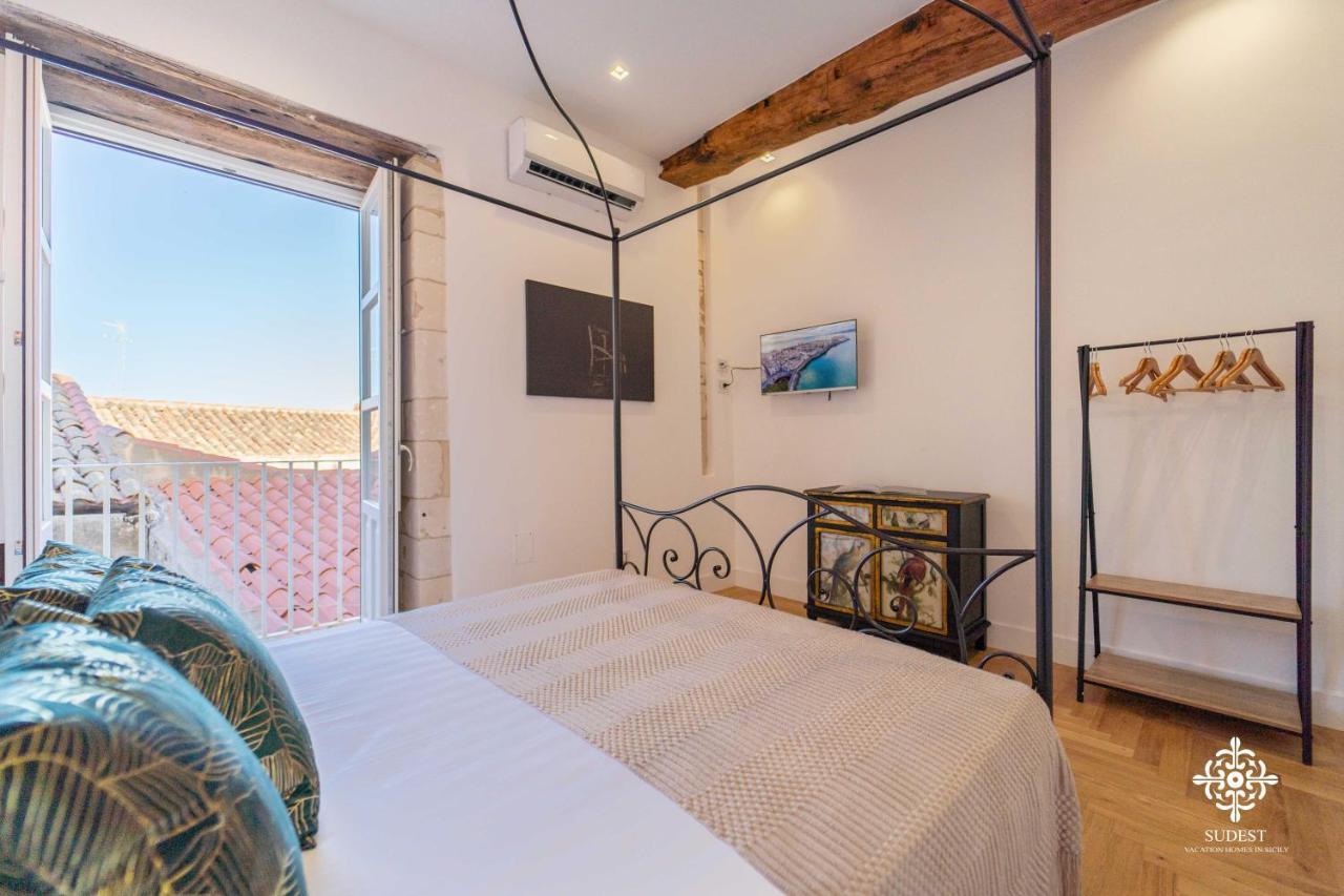 Appartement Residenza Dumah - Elegante Dimora In Centro à Syracuse Extérieur photo
