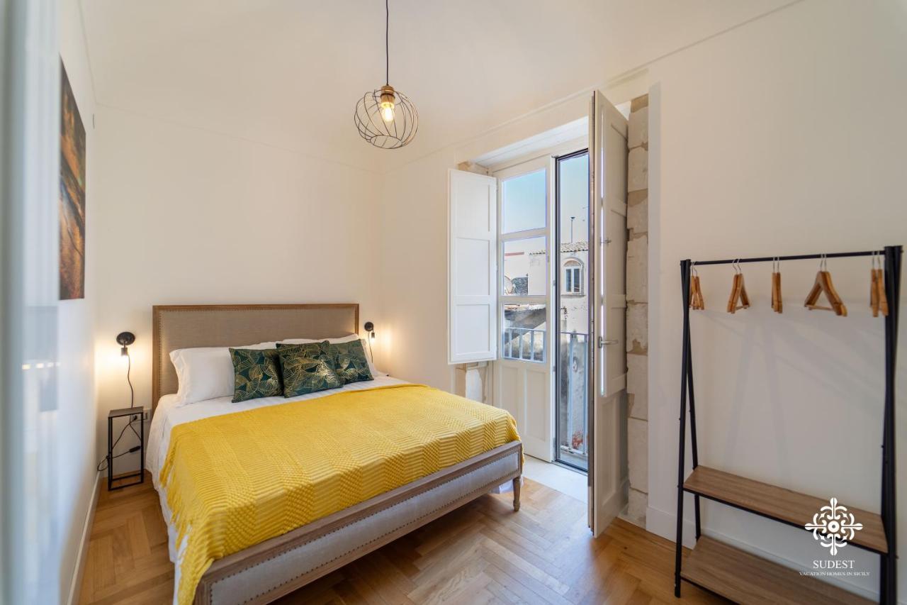 Appartement Residenza Dumah - Elegante Dimora In Centro à Syracuse Extérieur photo