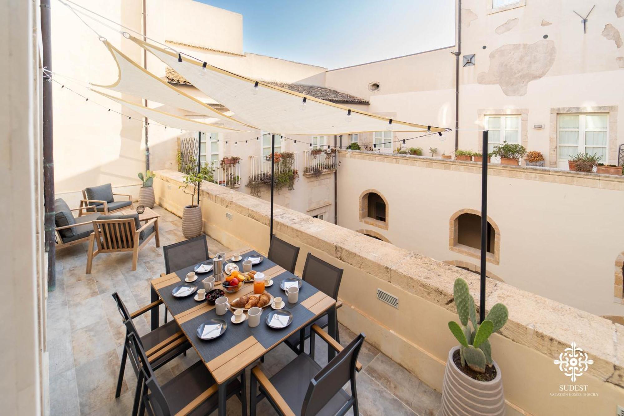 Appartement Residenza Dumah - Elegante Dimora In Centro à Syracuse Extérieur photo